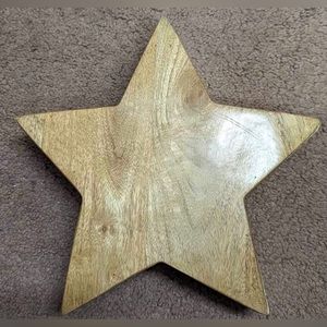 Threshold Solid Distressed Wood Star Home Decor ***NWT***
